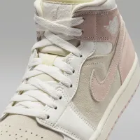 Nike Air Jordan 1 Mid SE жіноча Кросівки колір білий