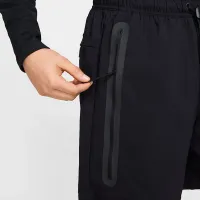 Nike Tech чоловічі Woven шорти колір чорний