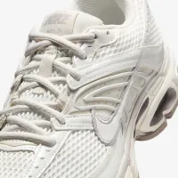 Nike Air Max Moto 2K женская Кроссовки цвет серый