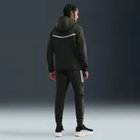 Nike Tech мужские Fleece Joggers with Reflective Accents цвет зеленый