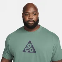 Nike ACG чоловічі Dri-FIT футболка колір зелений