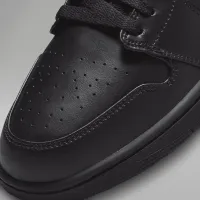 Nike Air Jordan 1 Low чоловічі Кросівки колір чорний