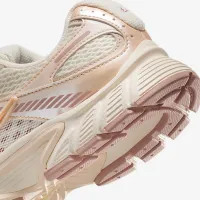 Nike V5 RNR жіноча Кросівки колір коричневий