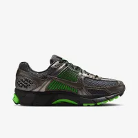 Nike Zoom Vomero 5 SE чоловічі Кросівки колір сірий