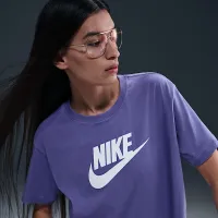 Nike Sportswear Essential жіноча Cropped Logo футболка колір фіолетовий