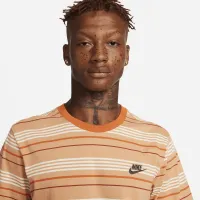 Nike Sportswear чоловічі футболка колір коричневий