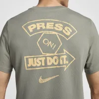 Nike чоловічі Fitness футболка колір сірий