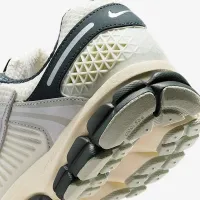 Nike Zoom Vomero 5 женская Кроссовки цвет белый