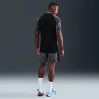 Nike Academy+ чоловічі Dri-FIT Short-Sleeve Soccer Top колір чорний