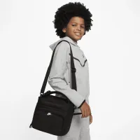 Nike Futura Sportswear Lunch Tote Lunch сумка (6.75L) цвет черный