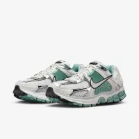 Nike Zoom Vomero 5 жіноча Кросівки колір білий