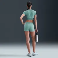 Nike Pro жіноча Dri-FIT Short-Sleeve Cropped Graphic Top колір зелений