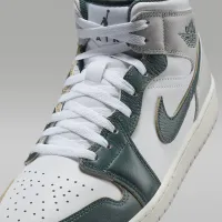 Nike Air Jordan 1 Mid SE чоловічі Кросівки колір білий