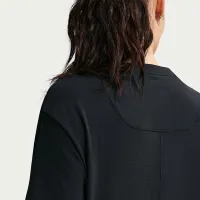 Nike One Relaxed жіноча Dri-FIT Short-Sleeve Top колір чорний