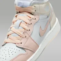 Nike Air Jordan 1 Mid SE Big дитячі Кросівки колір білий