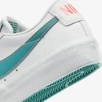 Nike Blazer Low '77 Big дитячі Кросівки колір білий