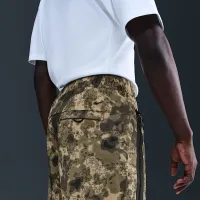 Nike Tech чоловічі Dri-FIT Woven Camo шорти колір коричневий