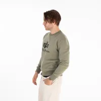 Кофта/футболка Alpha Industries Basic Sweater 17830211 - зеленая