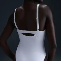 Nike Swim Essential женская V-Neck One-Piece цвет белый