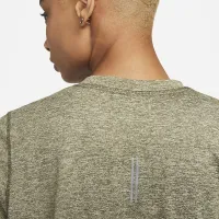 Nike Dri-FIT Element женская Running Crew цвет зеленый