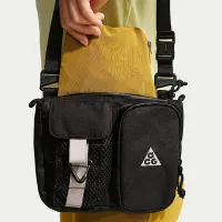 Nike ACG жіноча Trail Running Vest колір зелений