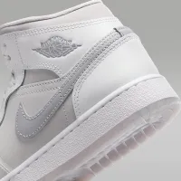Nike Air Jordan 1 Mid SE Big детские Кроссовки цвет белый