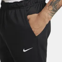 Nike Therma чоловічі Therma-FIT Tapeколір червоний Fitness Pants колір чорний