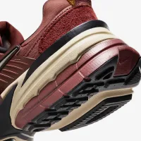 Nike V2K Run женская Кроссовки цвет коричневый