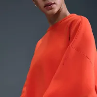 Nike 24.7 ImpossiblySoft женская Dri-FIT оверсайз Crew-Neck Top цвет красный