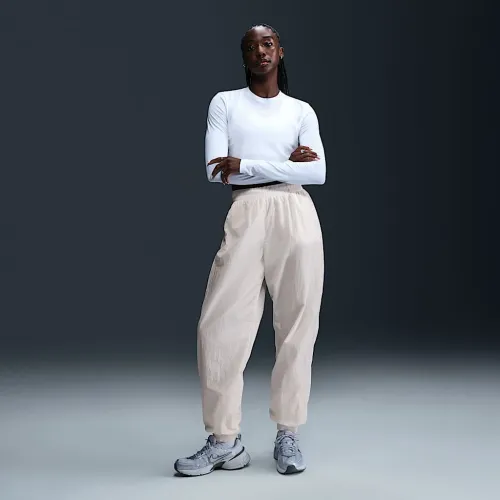 Nike Sportswear Essential женская Mid-Rise оверсайз Woven Joggers цвет белый