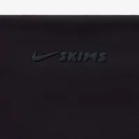 NikeSKIMS Matte женская Padded Baby футболка цвет черный