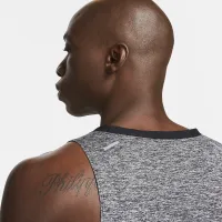 Nike Rise 365 чоловічі Dri-FIT Running Tank колір чорний