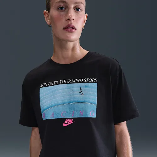 Nike Sportswear Club жіноча Cropped футболка колір чорний
