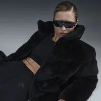 Nike Sportswear Windpuffer женская Therma-FIT Loose Faux Fur Куртка цвет черный