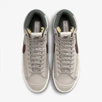 Nike Blazer Mid '77 чоловічі Кросівки колір коричневий