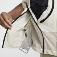 Nike ISPA Mille Vest цвет серый