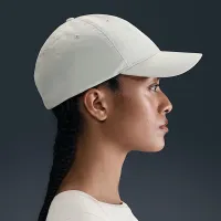 Nike SB Club Unstructuколір червоний Skate Cap колір сірий