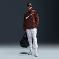 Club Америка Essential Special Edition жіноча Nike Soccer Woven Куртка колір коричневий