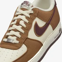 Nike Air Force 1 '07 LV8 чоловічі Кросівки колір коричневий