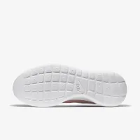 Nike Roshe One жіноча Shoe Pink