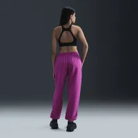 Nike Sportswear Club Fleece жіноча Mid-Rise оверсайз Sweatpants колір фіолетовий