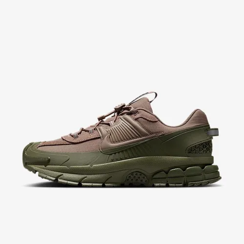 Nike Zoom Vomero Roam чоловічі Winterized Кросівки колір коричневий