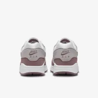 Nike Air Max 1 жіноча Кросівки колір білий