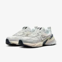 Nike V2K Run жіноча Кросівки колір сірий