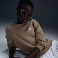 Nike Sportswear Club Fleece женская Loose Crew-Neck свитшот цвет коричневый