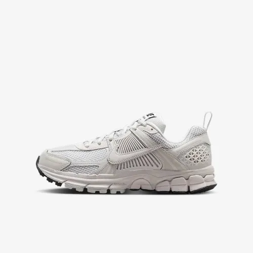 Nike Vomero 5 Big дитячі Кросівки with Reflective Accents колір білий