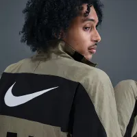 Nike Air чоловічі Woven Track Куртка колір зелений