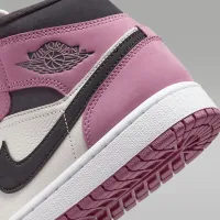 Nike Air Jordan 1 Mid SE женская Кроссовки цвет фиолетовый
