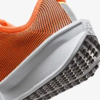 Nike Interact Run SE чоловічі Road Running Кросівки Orange