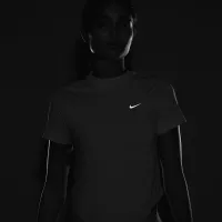 Nike Running Division жіноча Dri-FIT ADV Short-Sleeve Running Top колір зелений